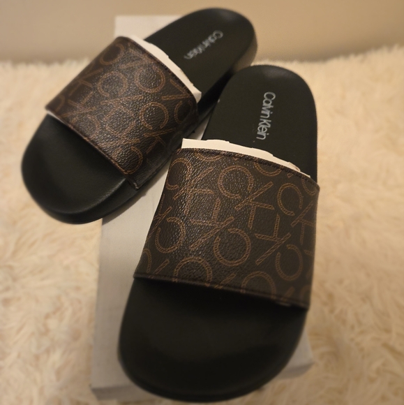 Calvin Klein Women's Athens Slide Sandal in size 5 New - Picture 2 of 5